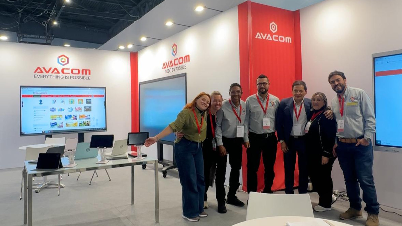 AVACOM represented Colombia at <em>ISE 2025</em> with innovative educational solutions.